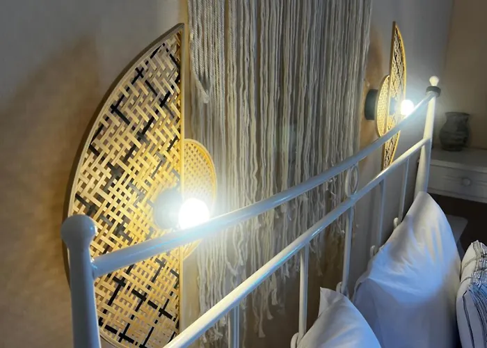 Daire Anna Maria Lixouri